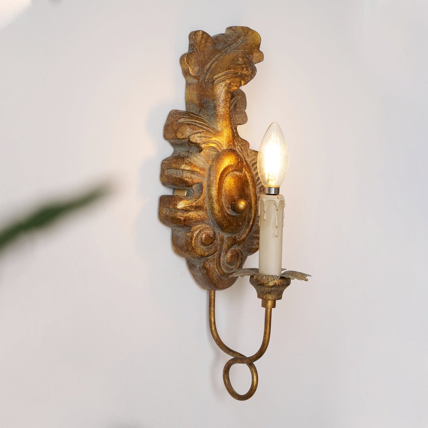 Verdure Wood Vintage Wall Lamp