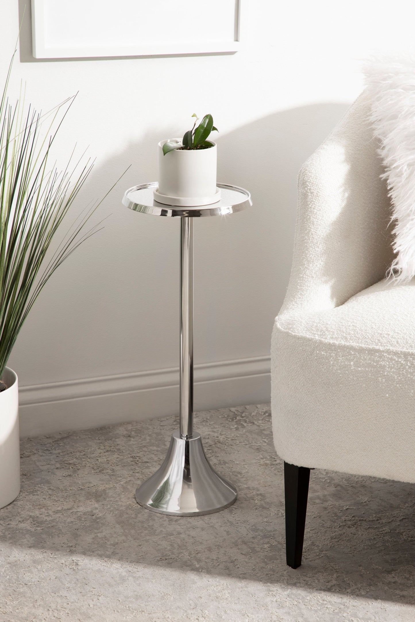 Sanzo Metal Drink Table
