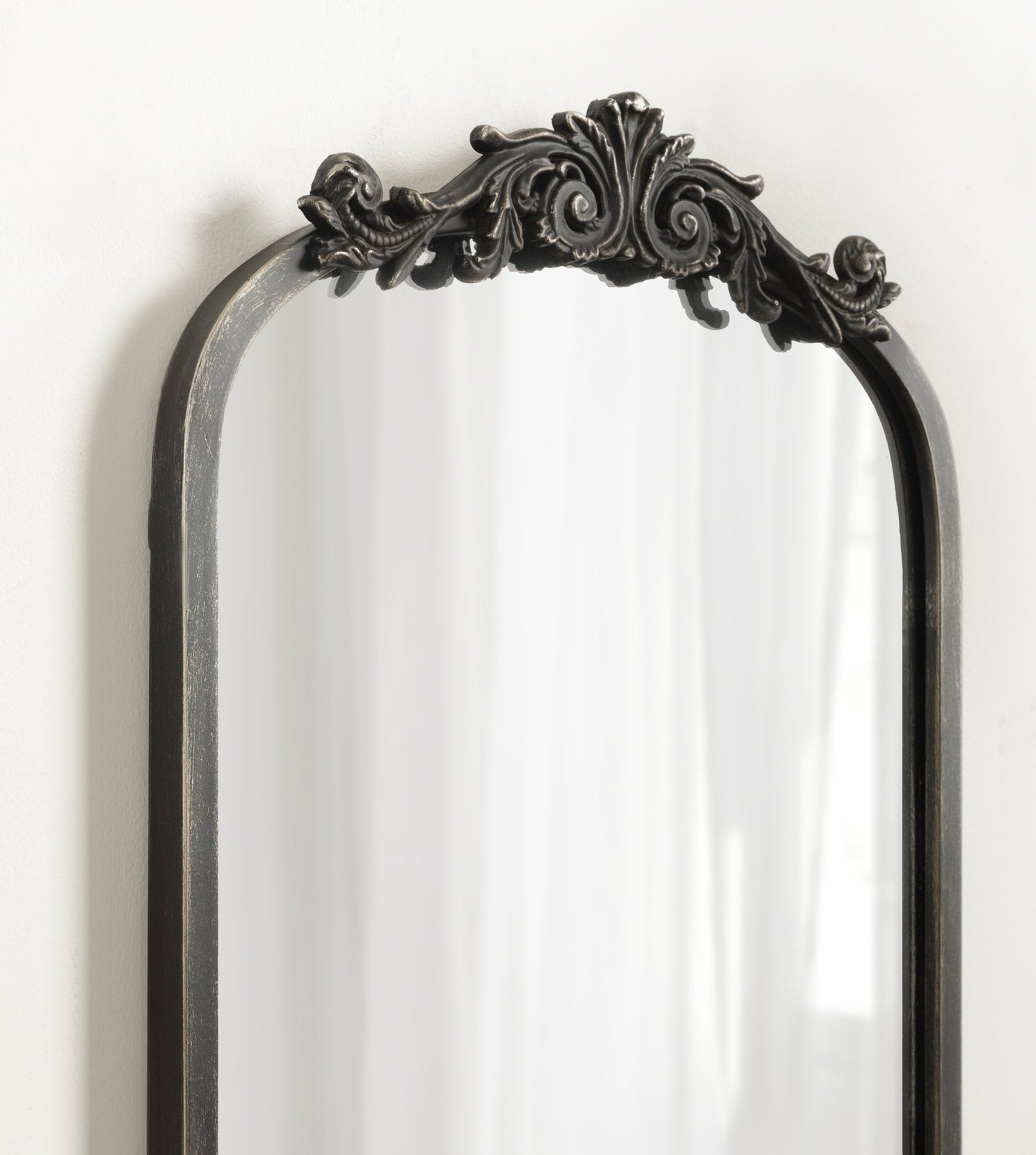 Arendahl Traditional Arch Mirror with Shelf